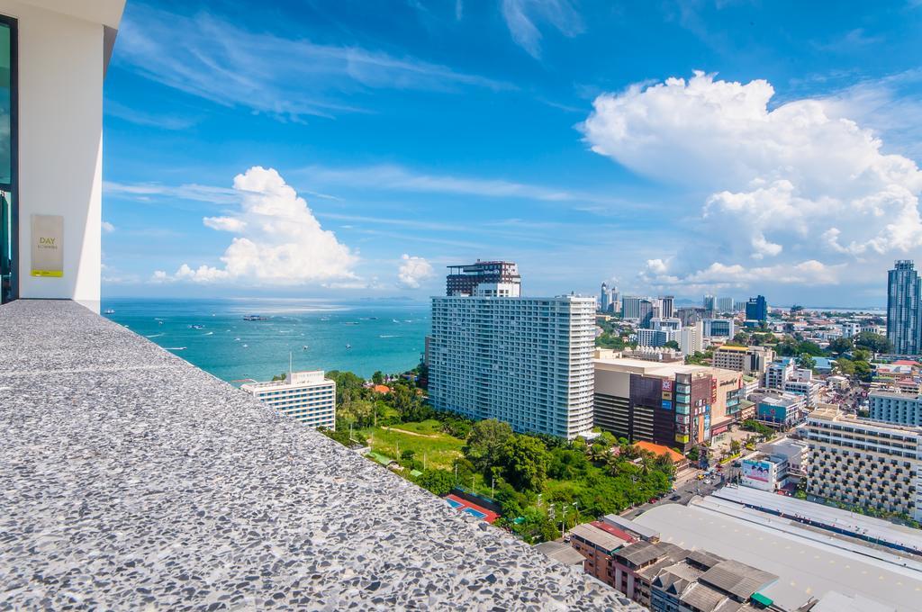 Central Pattaya Residence-The Base Condo Extérieur photo